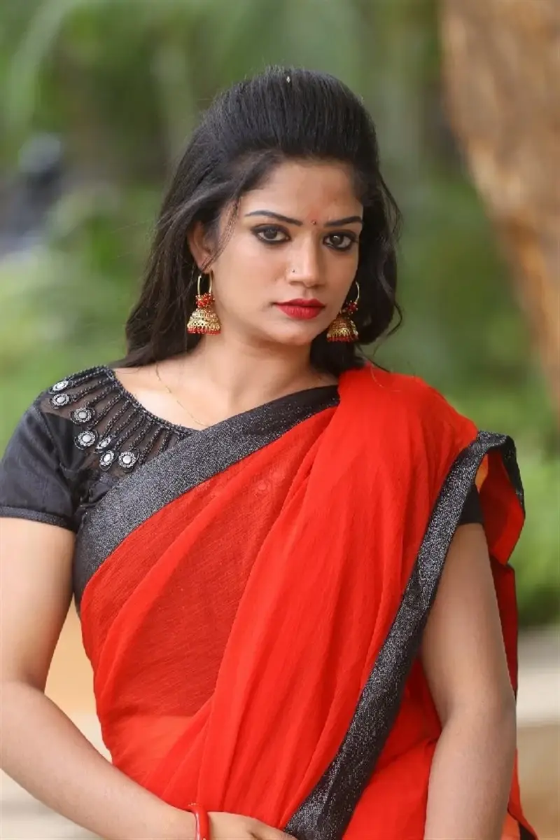 Telugu Girl Srujana in Red Saree at Vetaadutha Movie Opening